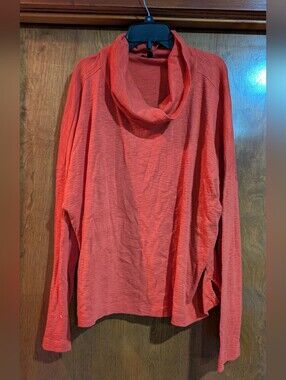 EUC Banana Republic Women’s Coral Cowl Neck Long-Sleeve Top